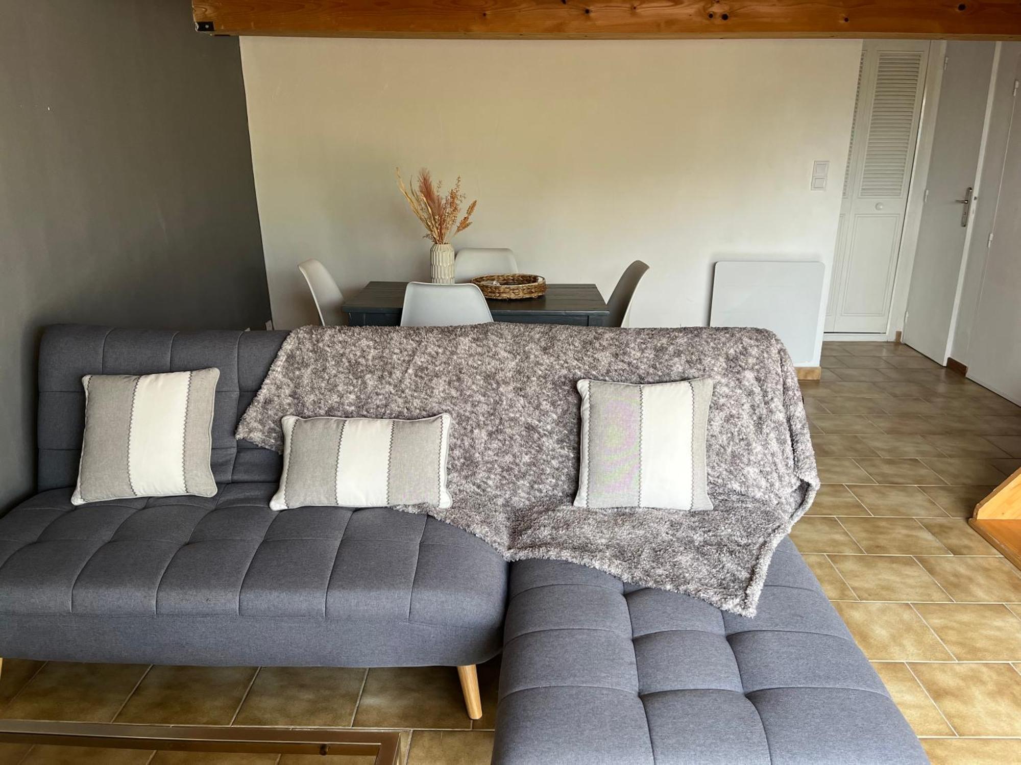 Duplex Lumineux Sur Gde Terrasse, Balneo Double, Parking Prive, Clim, Local Velos Entraigues-sur-la-Sorgue Exterior foto