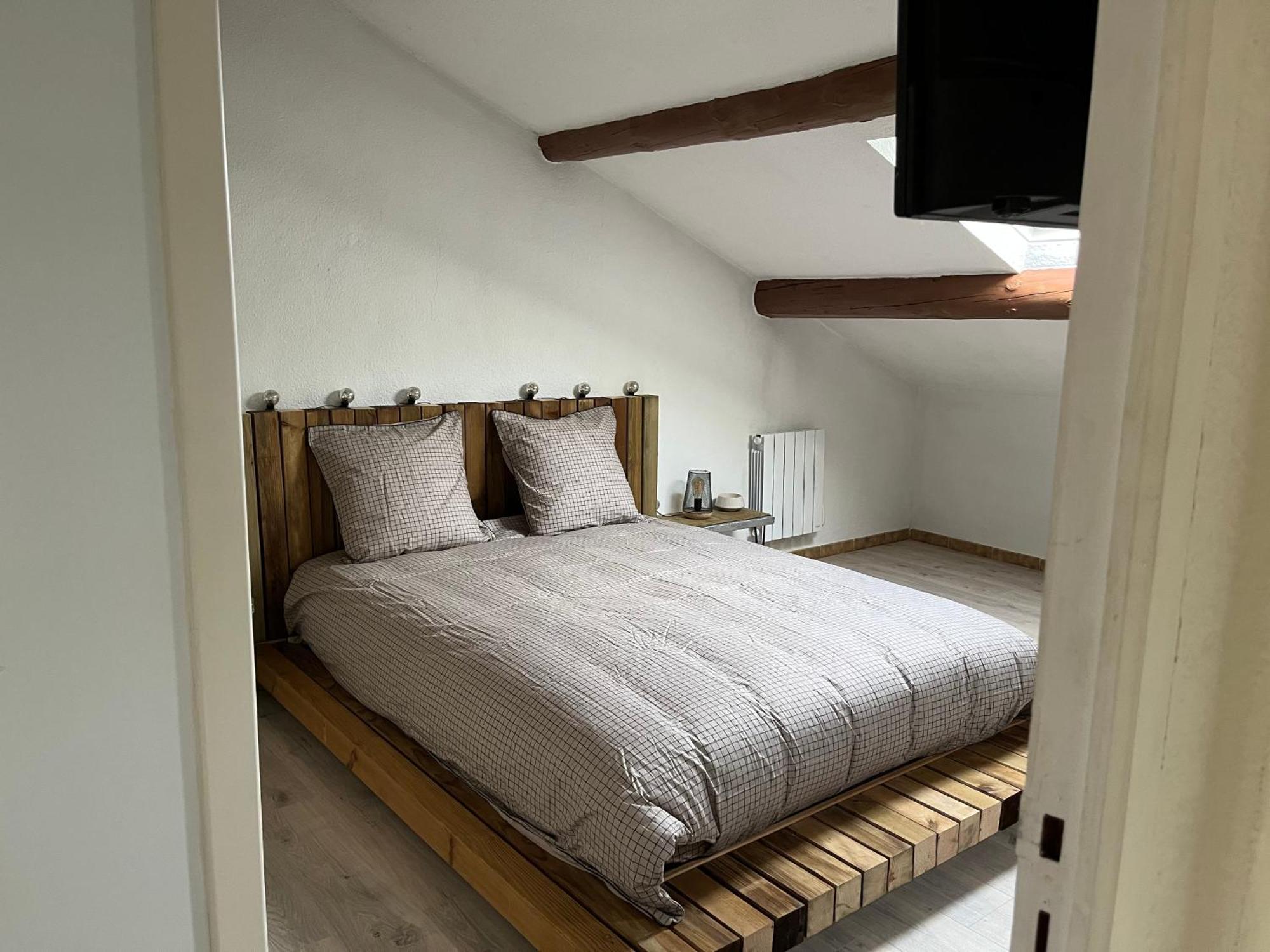 Duplex Lumineux Sur Gde Terrasse, Balneo Double, Parking Prive, Clim, Local Velos Entraigues-sur-la-Sorgue Exterior foto